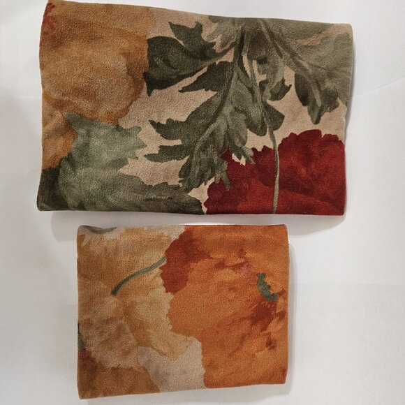 Nordic House Designs Fabric Floral Cosmetic/Travel Pouches Red Orange 2-Pc Set - Picture 3 of 16